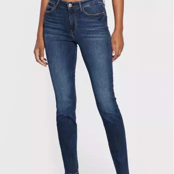 Guess Jeans for Women: Blue Washes, Fits & Outfit Ideas
