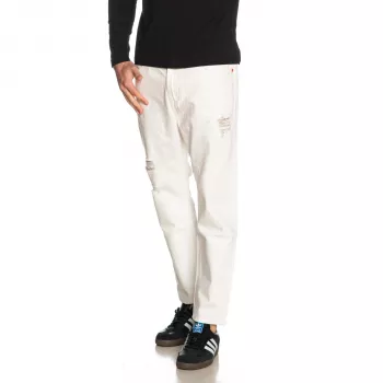Gianni Lupo Slim Fit White Jeans: Summer Style Guide